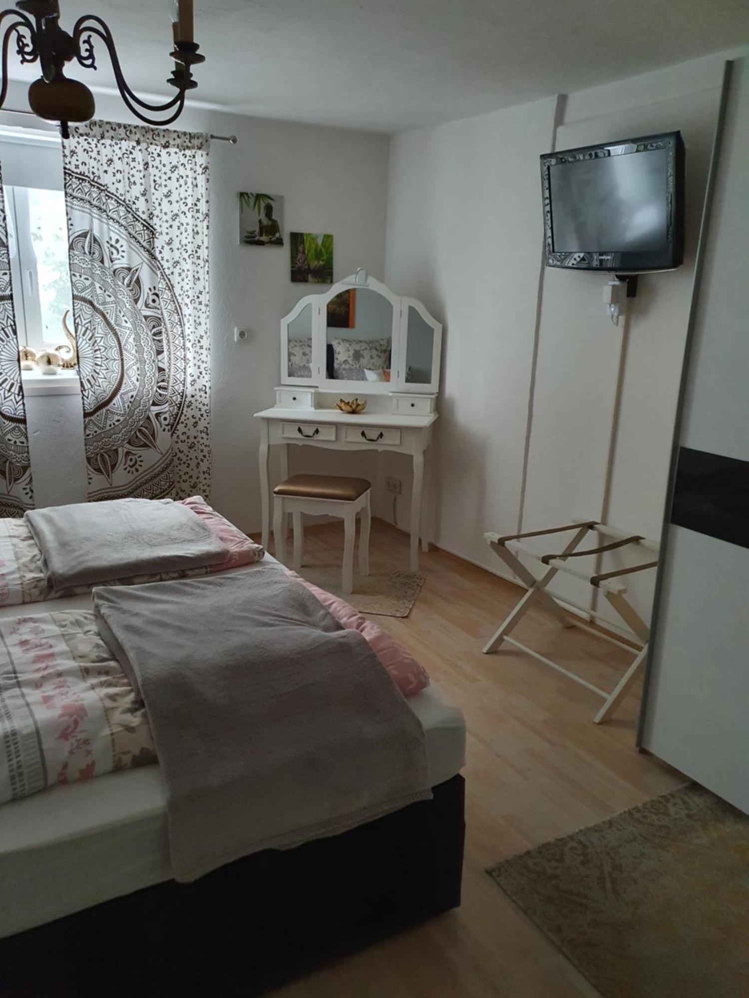 Ferienwohnung Tiroler Auszeit & Whirlpool Höfen Extérieur photo